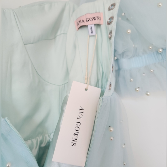 Ava Gowns Pearl Mini Dress (NWT) - Picture 6 of 11